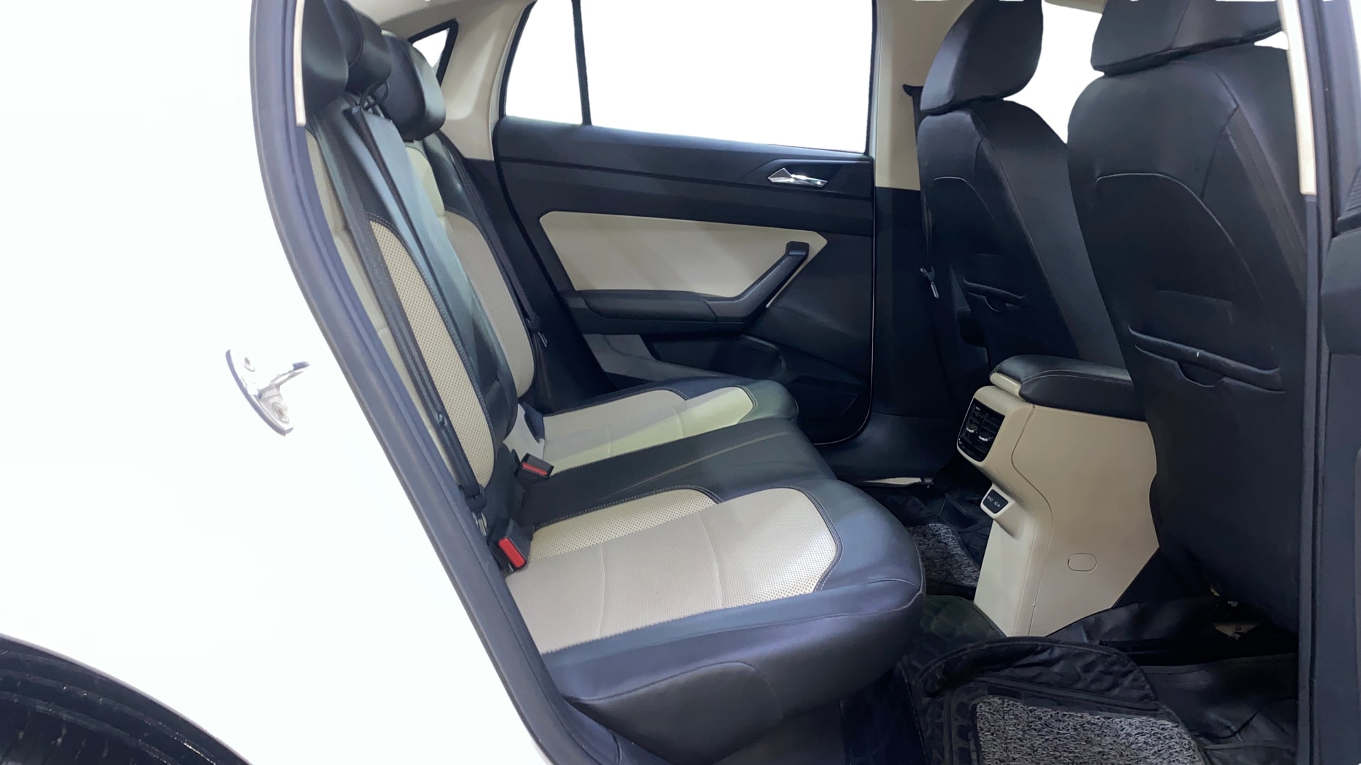 View 2022 Skoda Slavia Style 1.0 TSI AT Image 35 Used 2022 Skoda Slavia Style 1.0 TSI AT Image 35