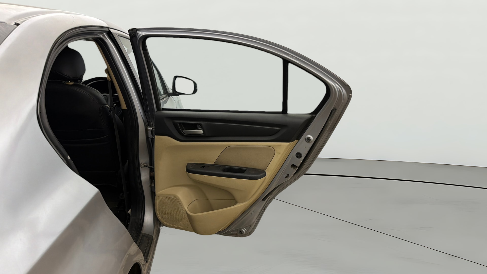View 2018 Honda Amaze E MT Petrol BS IV Image 7 Used 2018 Honda Amaze E MT Petrol BS IV Image 7