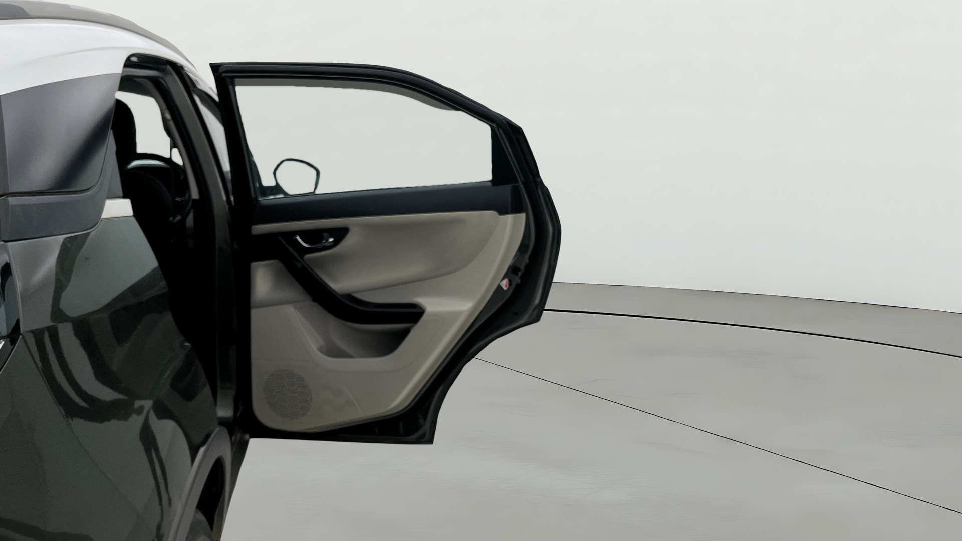 View 2021 Tata Nexon Revotron XE Image 6 Used 2021 Tata Nexon Revotron XE Image 6