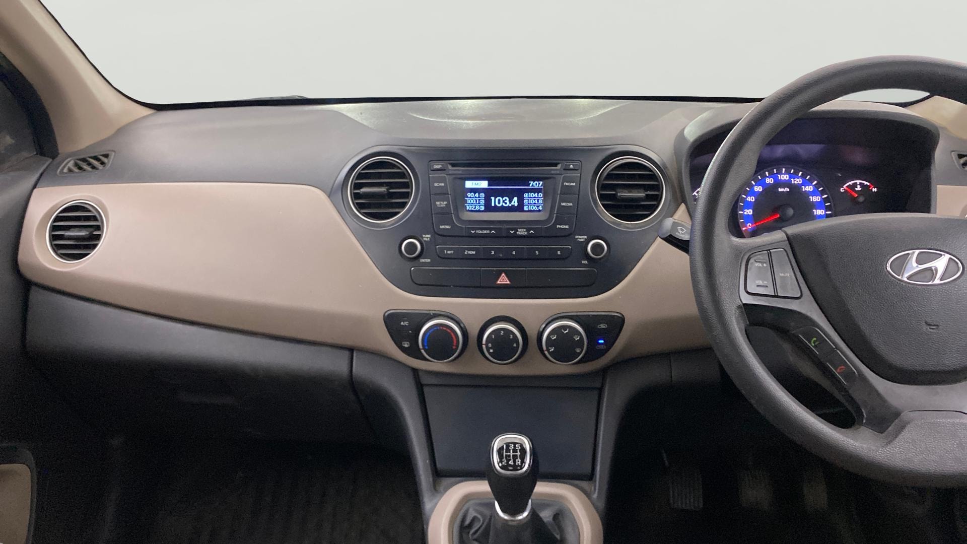 View 2015 Hyundai Xcent S Petrol Image 17 Used 2015 Hyundai Xcent S Petrol Image 17