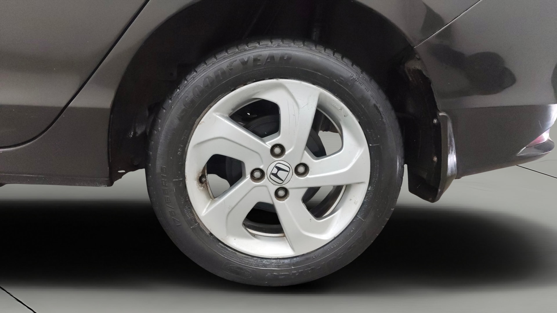 View 2015 Honda City ZX MT Diesel Anniversary Edition Image 12 Used 2015 Honda City ZX MT Diesel Anniversary Edition Image 12