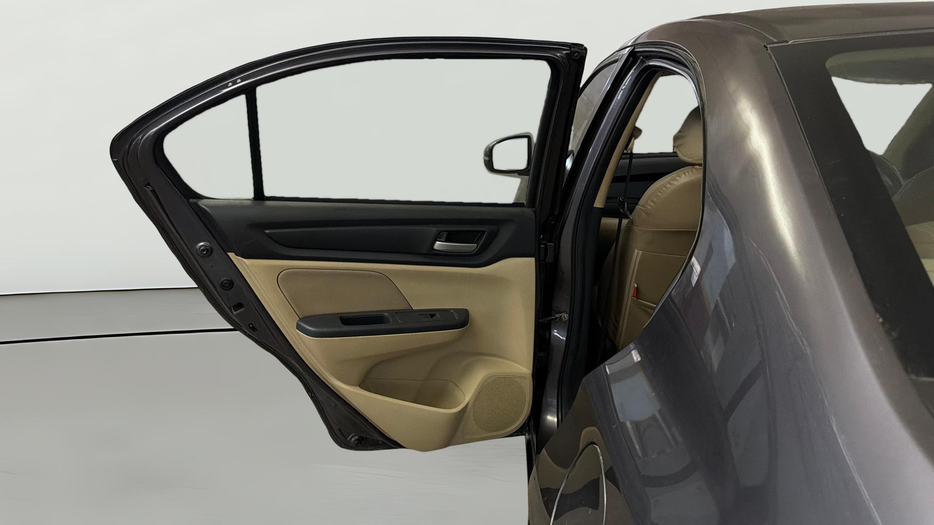 View 2019 Honda Amaze E MT Petrol BS IV Image 22 Used 2019 Honda Amaze E MT Petrol BS IV Image 22