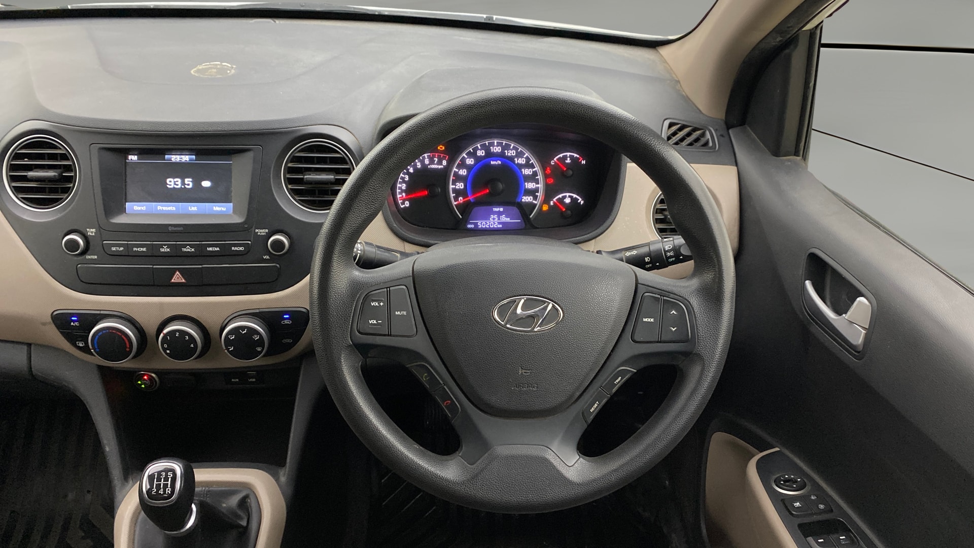 View 2017 Hyundai Grand i10 Sportz 1.2 Kappa Image 20 Used 2017 Hyundai Grand i10 Sportz 1.2 Kappa Image 20