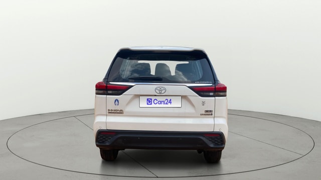 View Toyota Innova Hycross Image 44 Used Toyota Innova Hycross Image 44