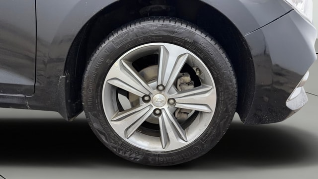 View Hyundai Verna Image 42 Used Hyundai Verna Image 42