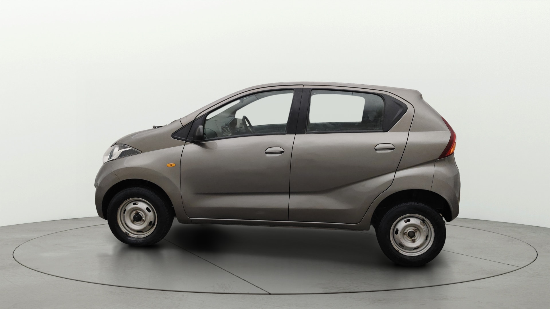 View 2018 Datsun Redi GO A Image 5 Used 2018 Datsun Redi GO A Image 5