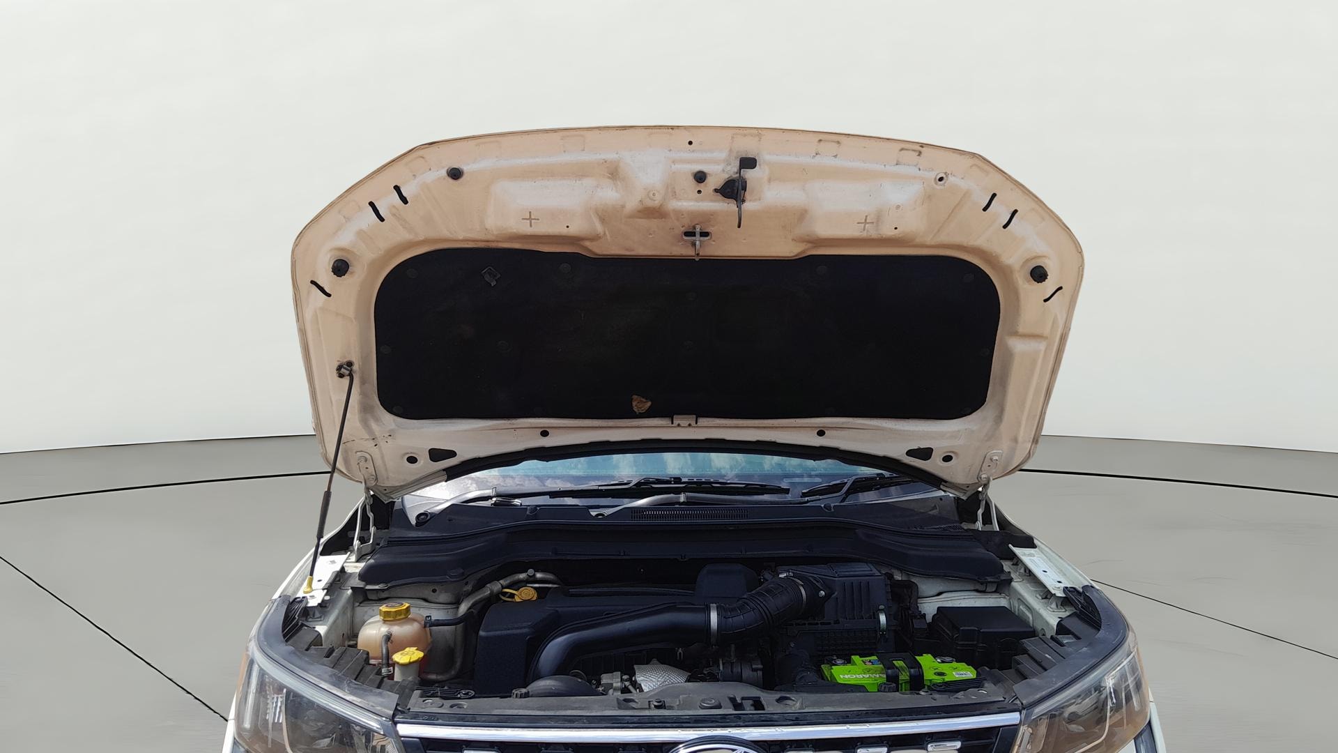 View 2019 Mahindra XUV300 W4 Petrol BS IV Image 20 Used 2019 Mahindra XUV300 W4 Petrol BS IV Image 20