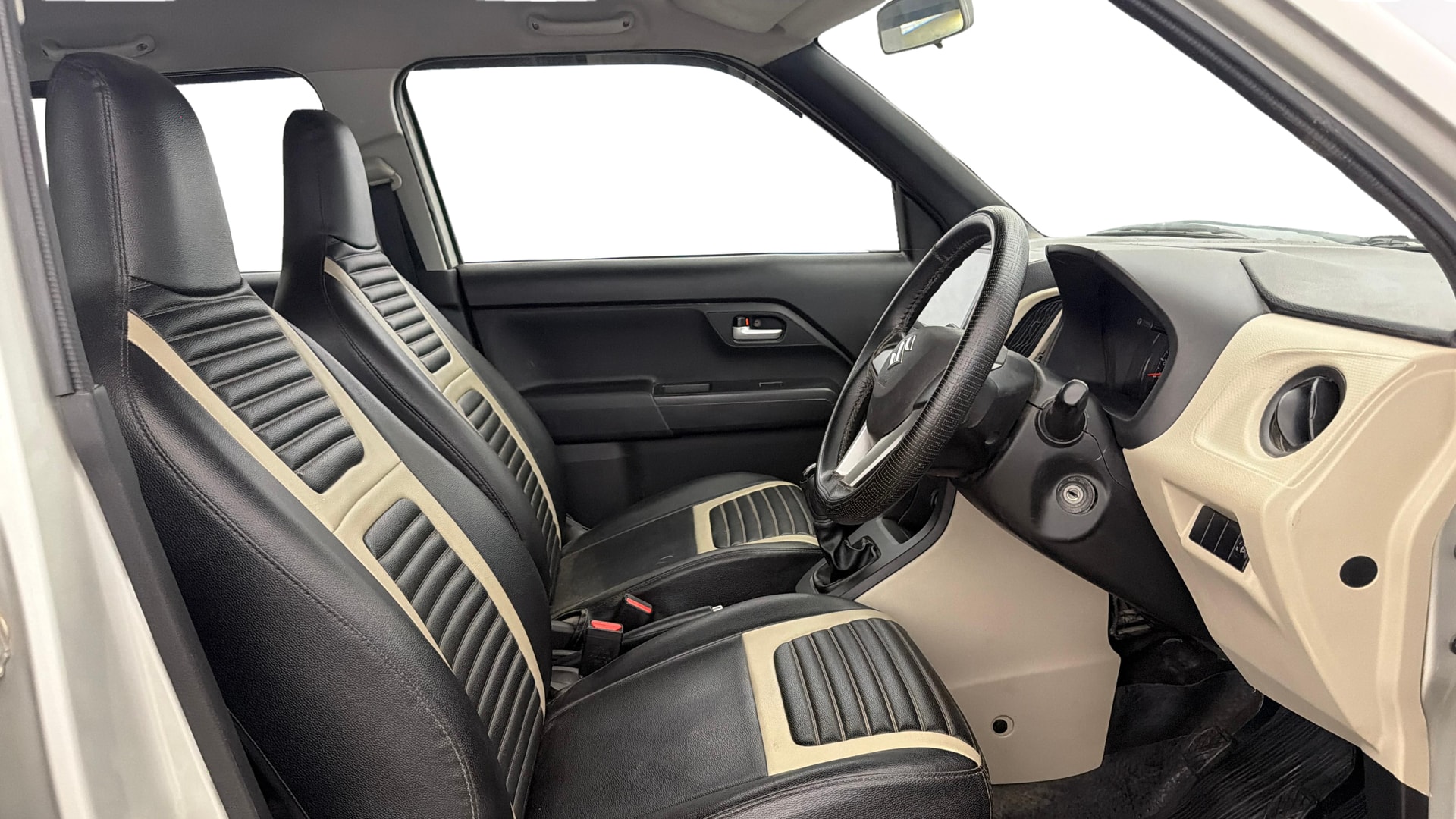 View 2020 Maruti Suzuki 1000 Base Variant Image 26 Used 2020 Maruti Suzuki 1000 Base Variant Image 26