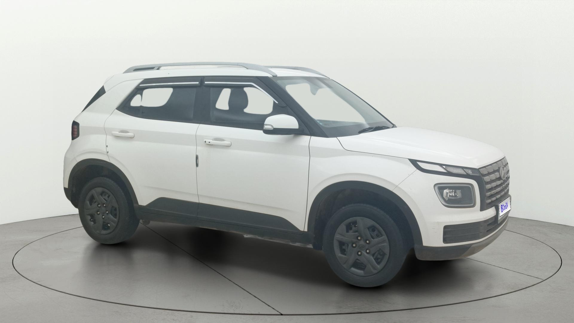 View 2024 Hyundai Venue SX 1.2 Petrol MT Image 39 Used 2024 Hyundai Venue SX 1.2 Petrol MT Image 39