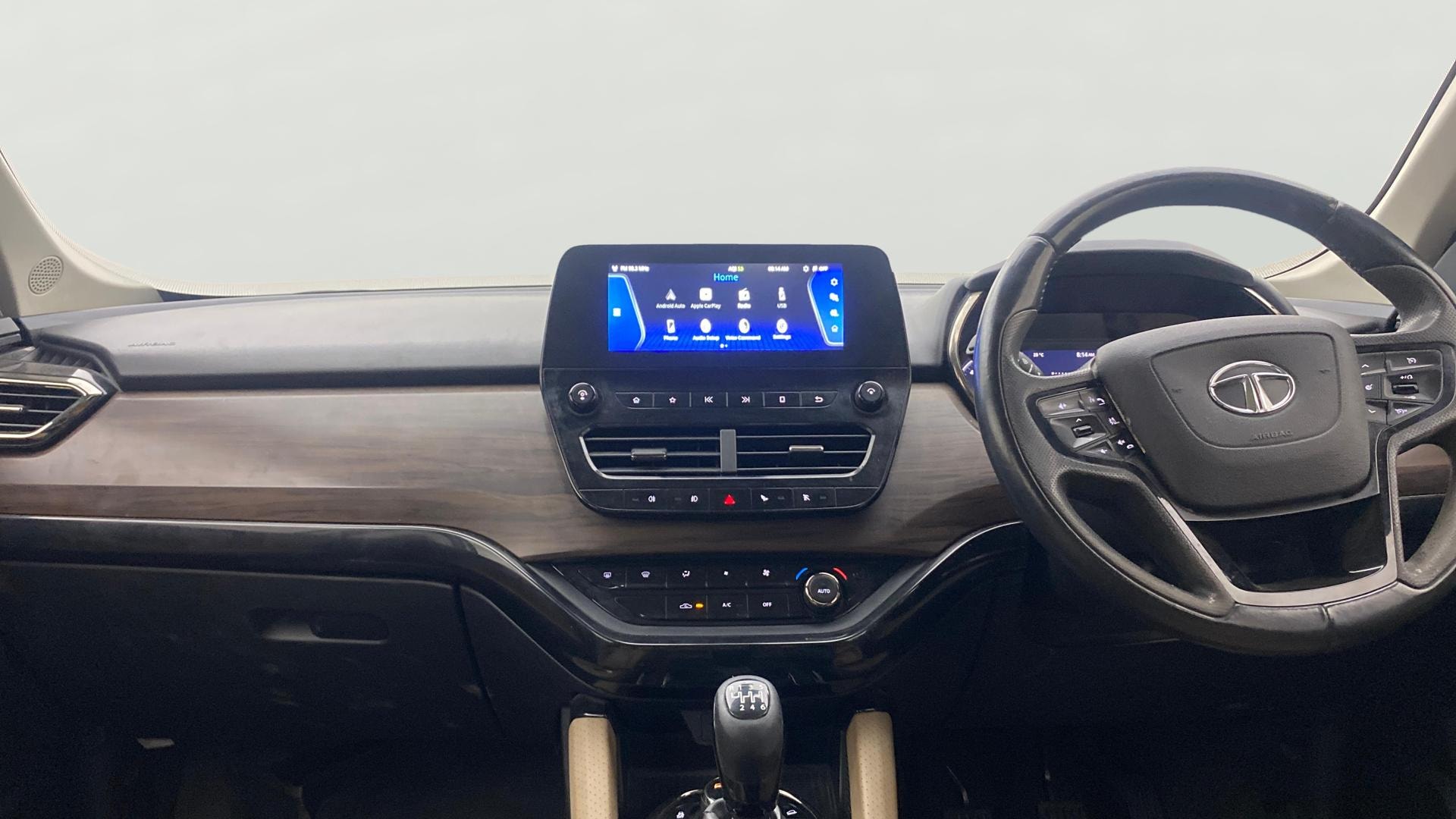 View 2022 Tata Harrier XE Image 18 Used 2022 Tata Harrier XE Image 18