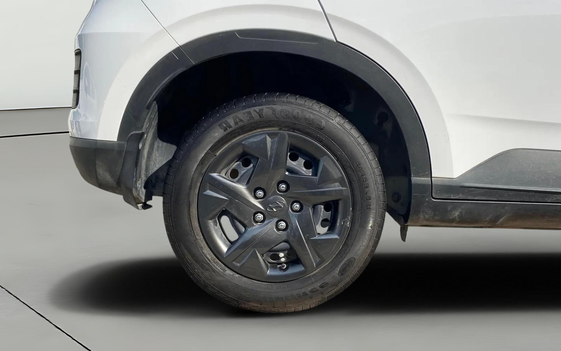 View 2024 Hyundai Venue SX 1.2 Petrol MT Image 25 Used 2024 Hyundai Venue SX 1.2 Petrol MT Image 25