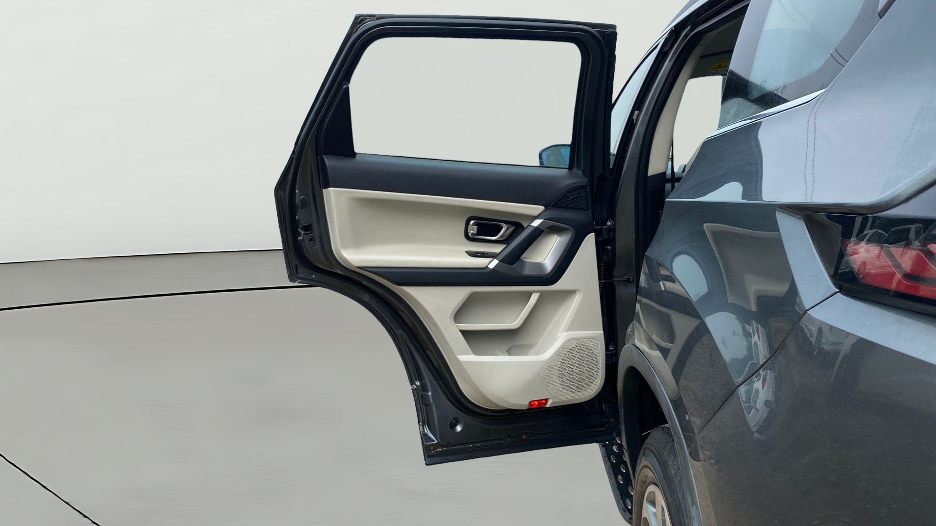 View 2021 Tata Safari XZ Plus Image 24 Used 2021 Tata Safari XZ Plus Image 24