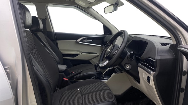 View Kia Carens Image 27 Used Kia Carens Image 27