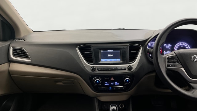 View Hyundai Verna Image 17 Used Hyundai Verna Image 17
