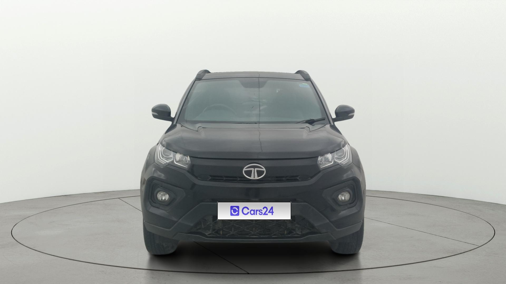 View 2022 Tata Nexon Revotron XE Image 1 Used 2022 Tata Nexon Revotron XE Image 1