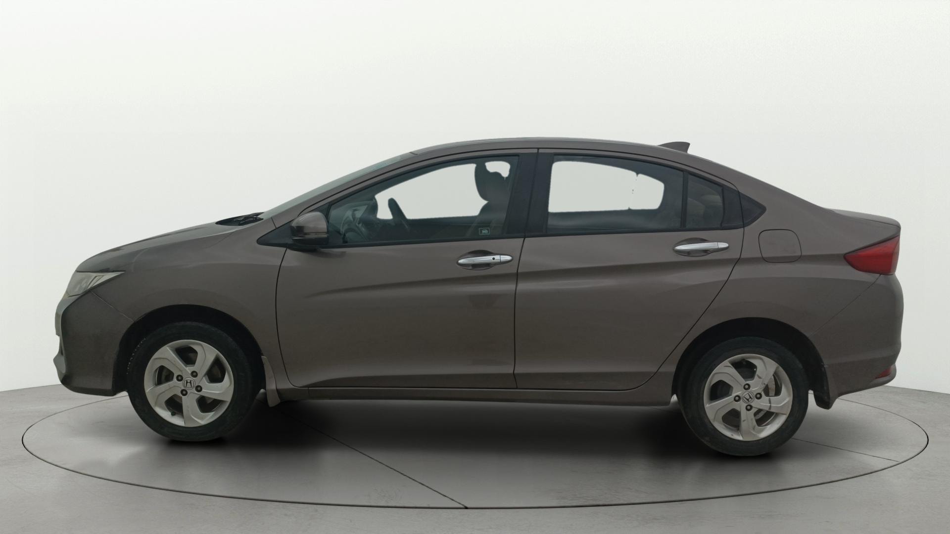 View 2014 Honda City ZX MT Diesel Anniversary Edition Image 26 Used 2014 Honda City ZX MT Diesel Anniversary Edition Image 26