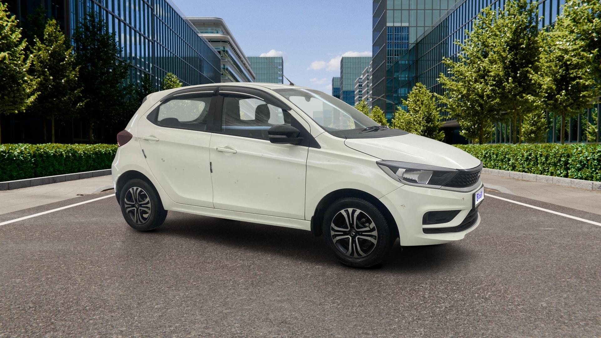 View 2022 Tata Tiago Revotorq XB Image 35 Used 2022 Tata Tiago Revotorq XB Image 35