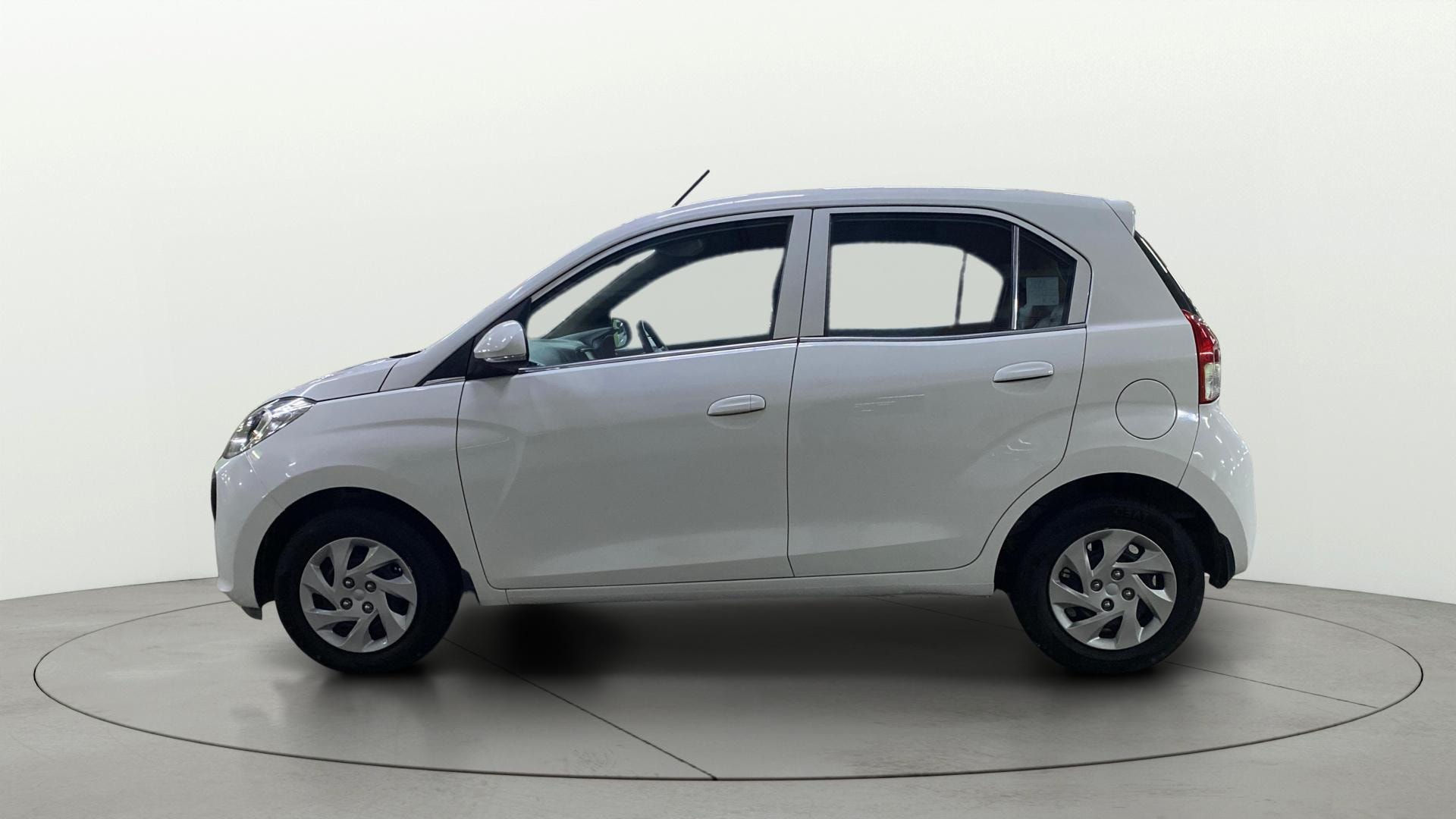 View 2019 Hyundai New Santro D-Lite Petrol Image 5 Used 2019 Hyundai New Santro D-Lite Petrol Image 5