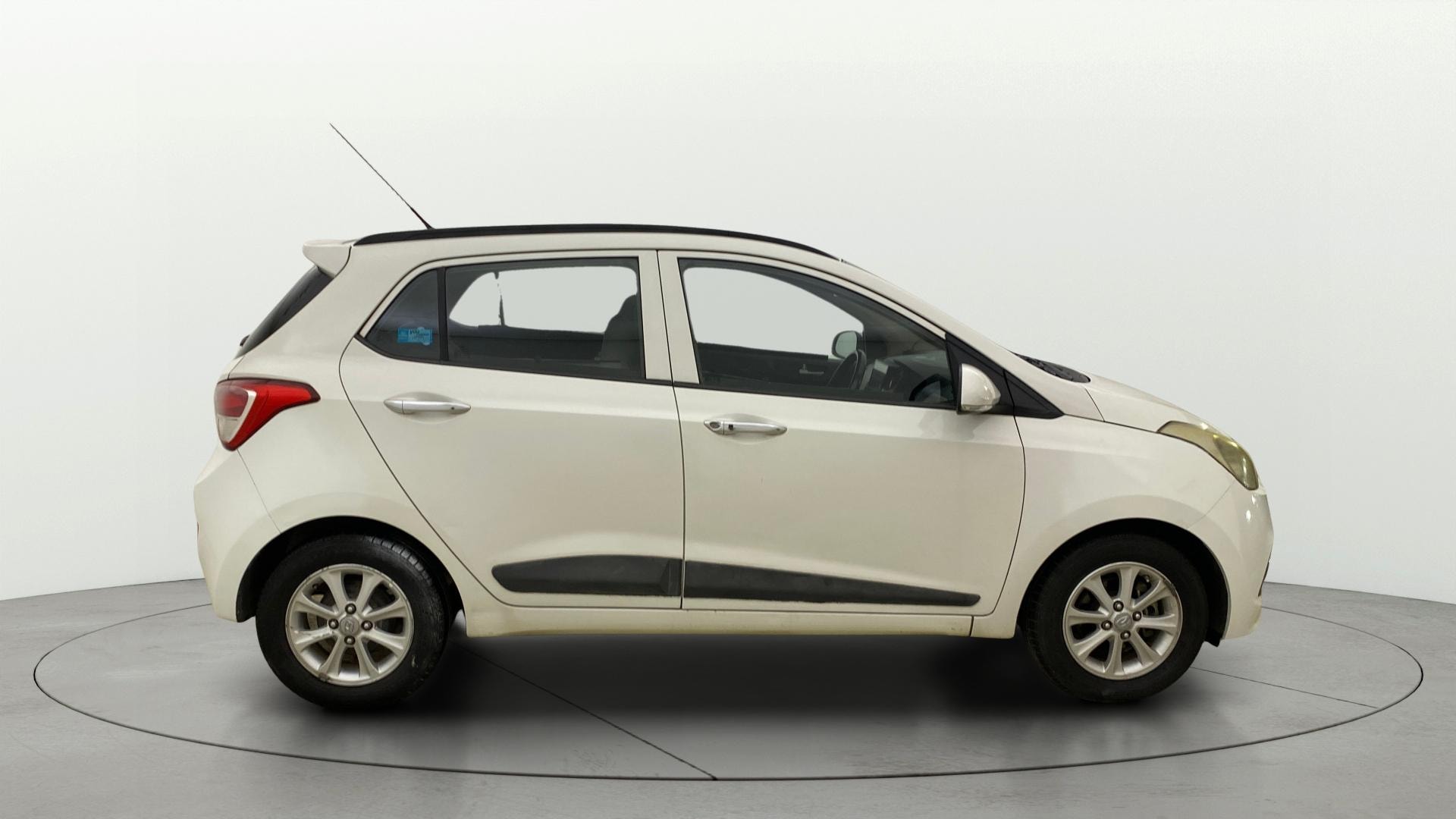 View 2015 Hyundai Grand i10 Asta AT 1.2 Kappa VTVT Image 8 Used 2015 Hyundai Grand i10 Asta AT 1.2 Kappa VTVT Image 8