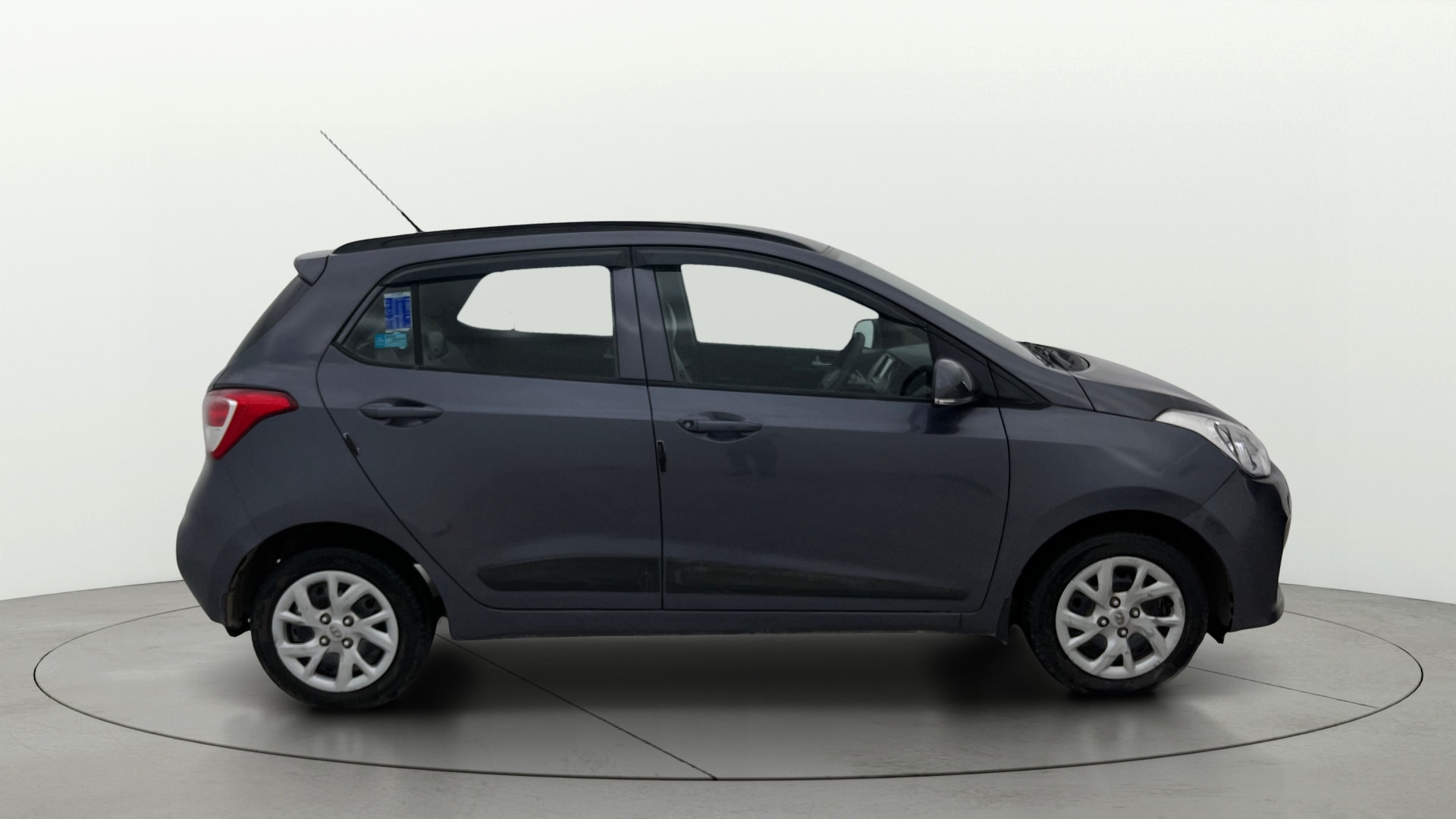 View 2017 Hyundai Grand i10 1.2 Sportz(O) Petrol Image 9 Used 2017 Hyundai Grand i10 1.2 Sportz(O) Petrol Image 9