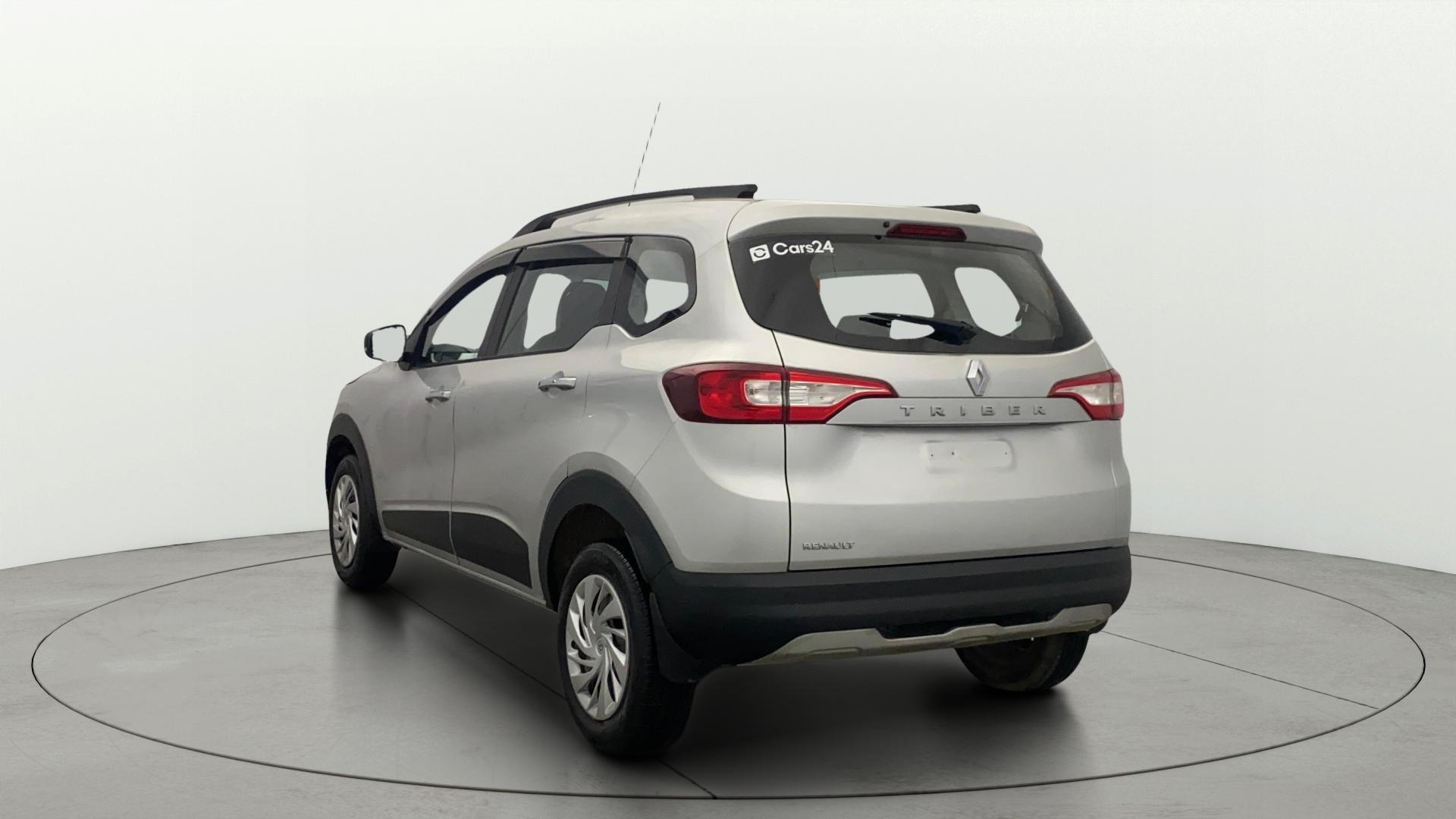 View 2024 Renault Triber RXZ Image 2 Used 2024 Renault Triber RXZ Image 2