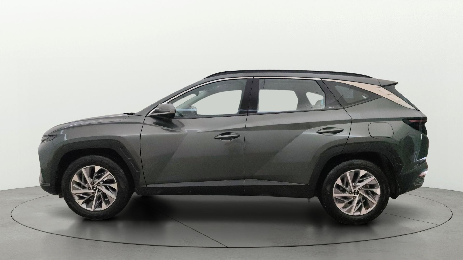 View 2024 Hyundai Tucson Signature 2.0 AT Petrol Image 6 Used 2024 Hyundai Tucson Signature 2.0 AT Petrol Image 6