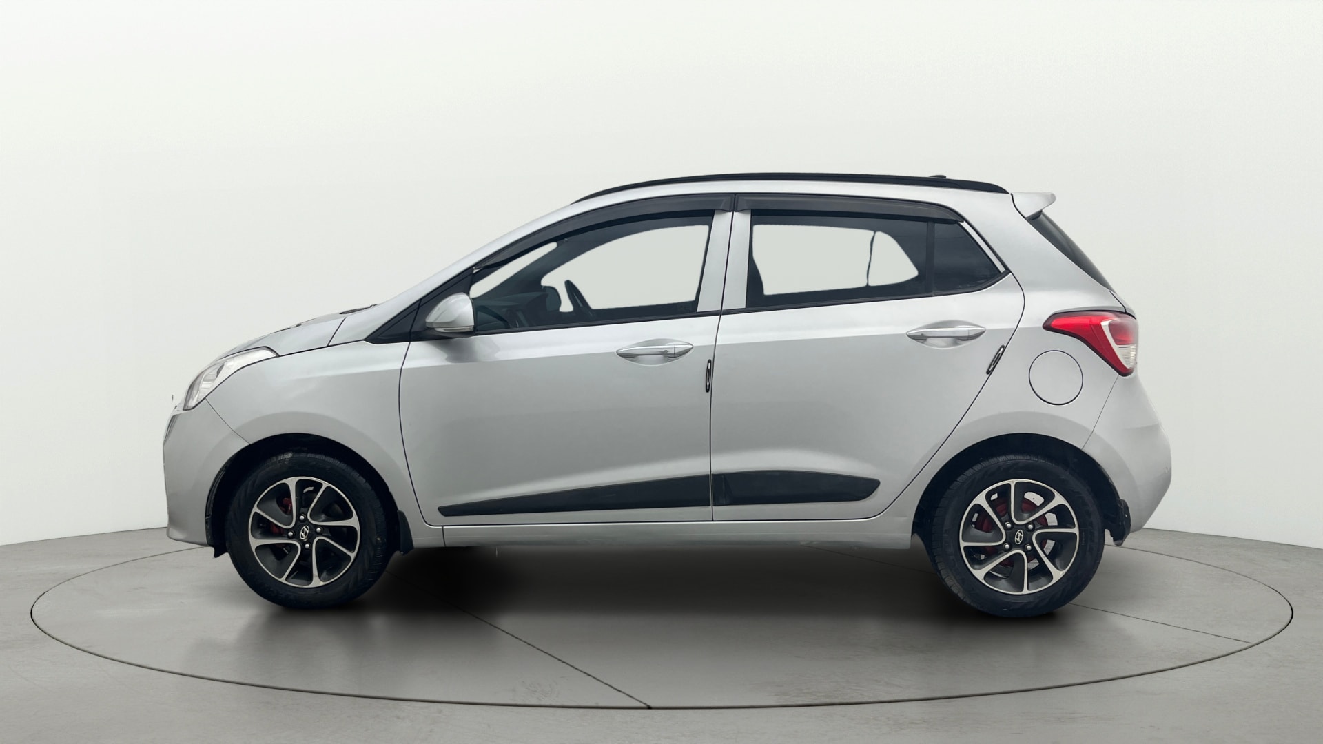 View 2017 Hyundai Grand i10 1.2 Asta Petrol Image 5 Used 2017 Hyundai Grand i10 1.2 Asta Petrol Image 5