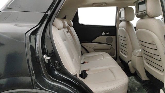 View Mahindra XUV300 Image 37 Used Mahindra XUV300 Image 37