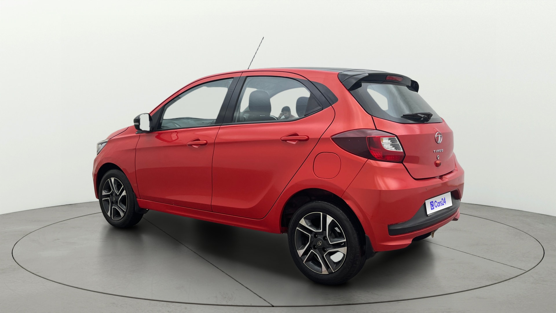 View 2022 Tata Tiago Revotorq XB Image 2 Used 2022 Tata Tiago Revotorq XB Image 2