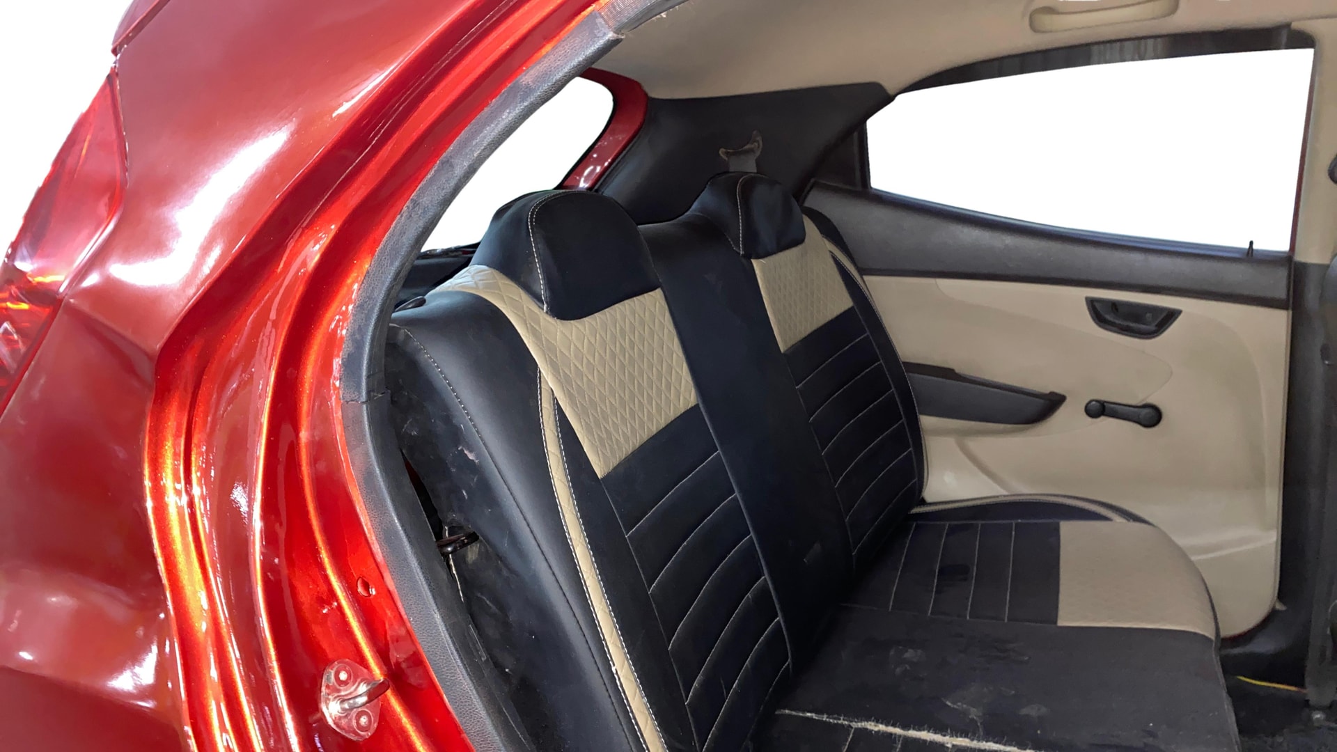 View 2013 Hyundai EON Magna Plus Image 33 Used 2013 Hyundai EON Magna Plus Image 33