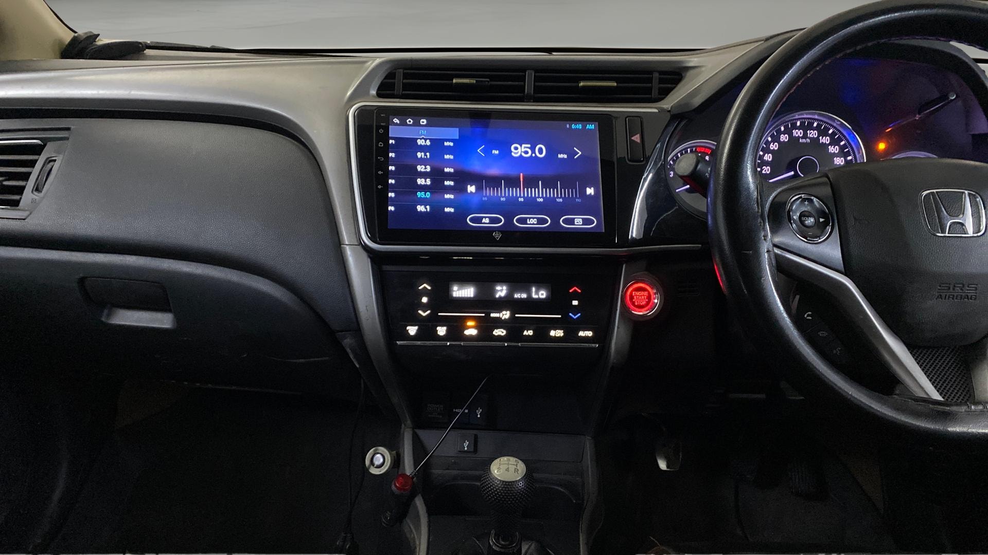 View 2017 Honda City ZX MT Diesel Anniversary Edition Image 17 Used 2017 Honda City ZX MT Diesel Anniversary Edition Image 17