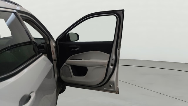 View Jeep Compass Image 46 Used Jeep Compass Image 46