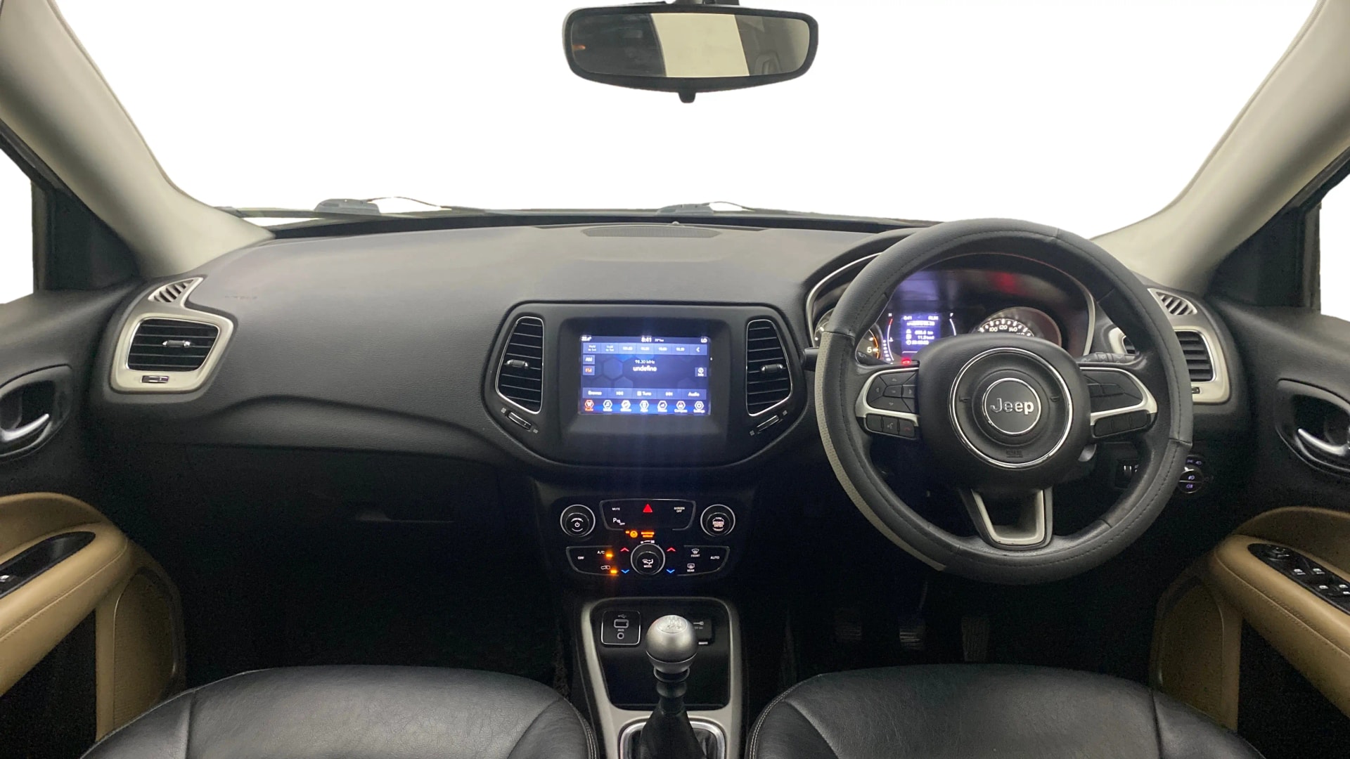 View 2017 Jeep Compass Longitude (O) 2.0 Diesel MT Image 15 Used 2017 Jeep Compass Longitude (O) 2.0 Diesel MT Image 15