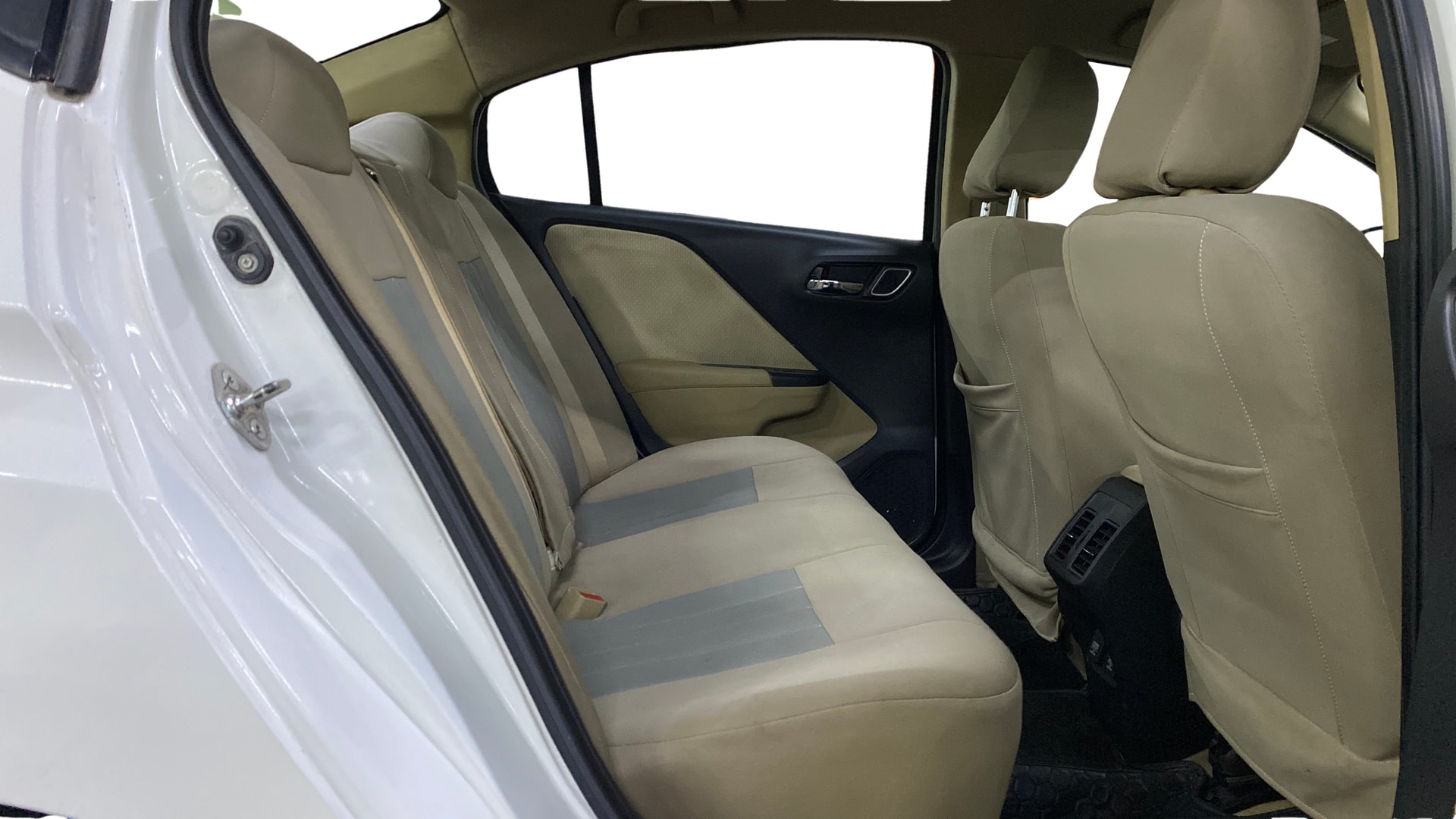 View 2017 Honda City ZX MT Diesel Anniversary Edition Image 36 Used 2017 Honda City ZX MT Diesel Anniversary Edition Image 36