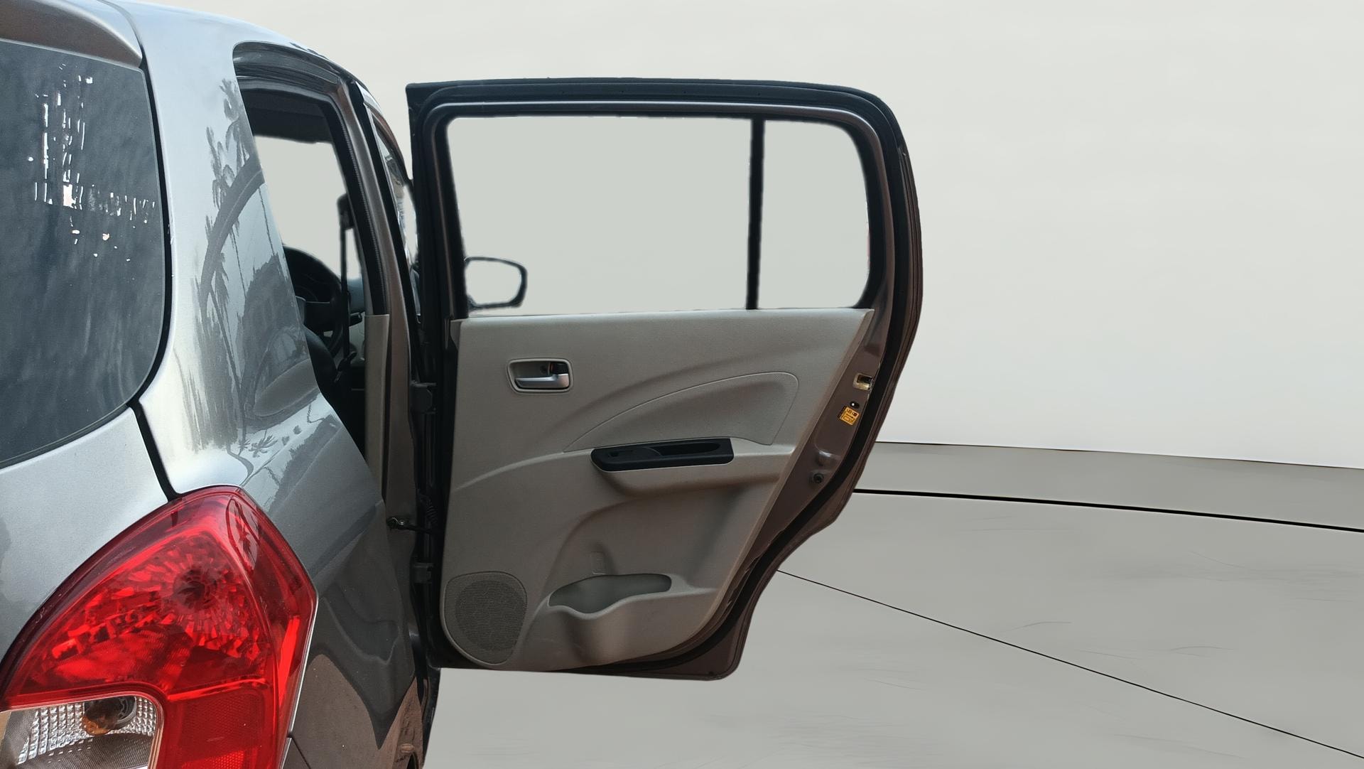 View 2018 Maruti Suzuki 1000 Base Variant Image 7 Used 2018 Maruti Suzuki 1000 Base Variant Image 7