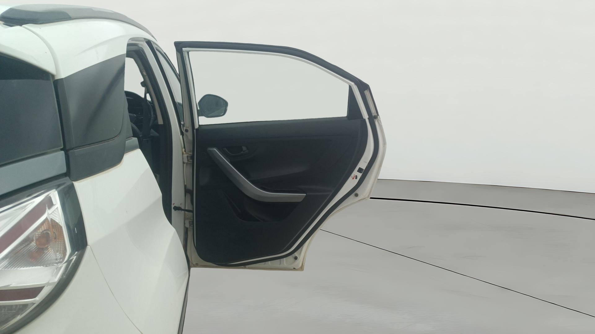 View 2020 Tata Nexon Revotron XM Image 7 Used 2020 Tata Nexon Revotron XM Image 7