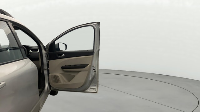 View Renault Triber Image 47 Used Renault Triber Image 47