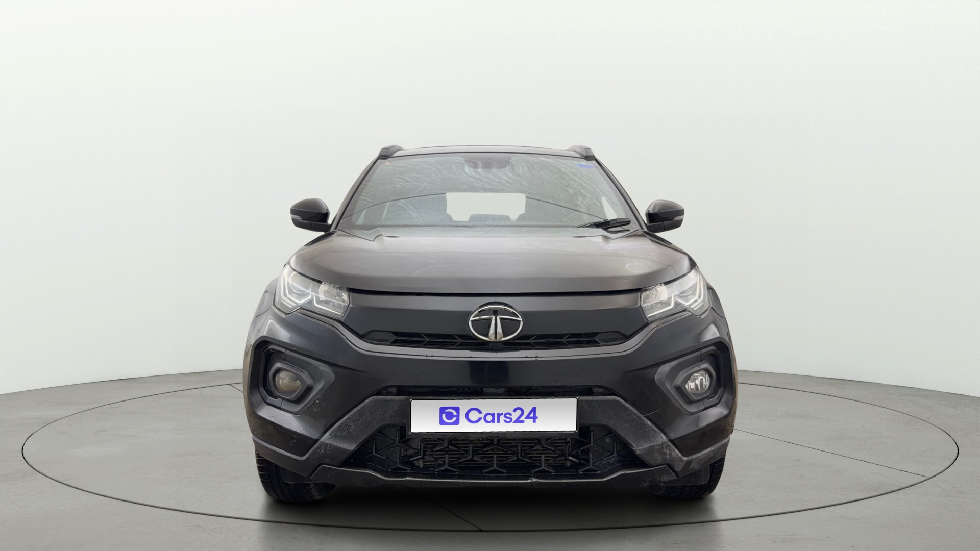 View 2022 Tata Nexon Revotron XE Image 1 Used 2022 Tata Nexon Revotron XE Image 1