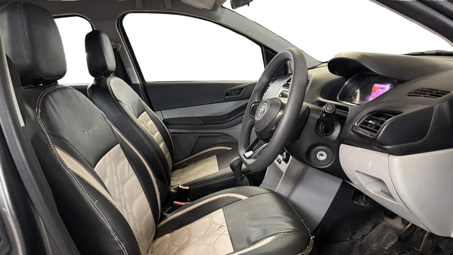 Used 2023 Tata Tiago Used 2023 Tata Tiago