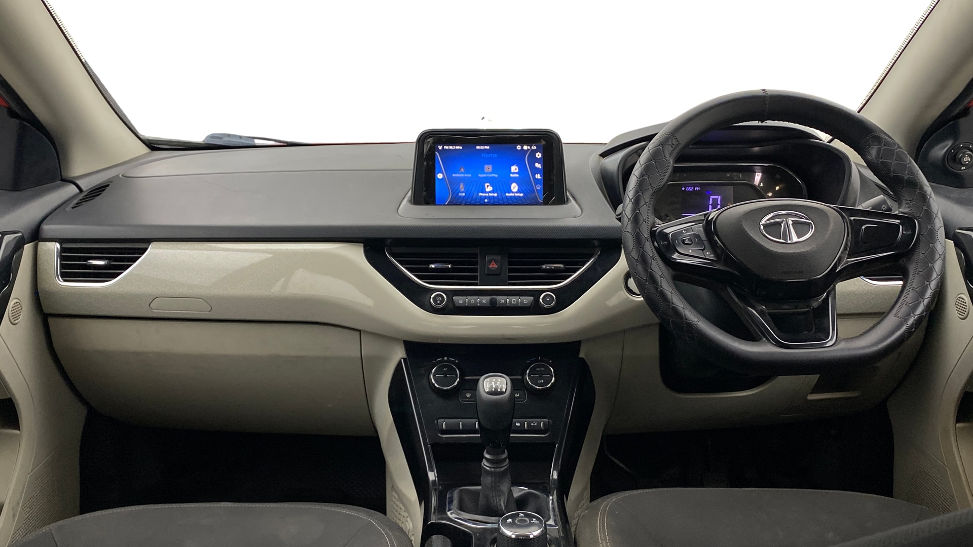 View 2020 Tata Nexon XZ Plus Diesel Image 15 Used 2020 Tata Nexon XZ Plus Diesel Image 15