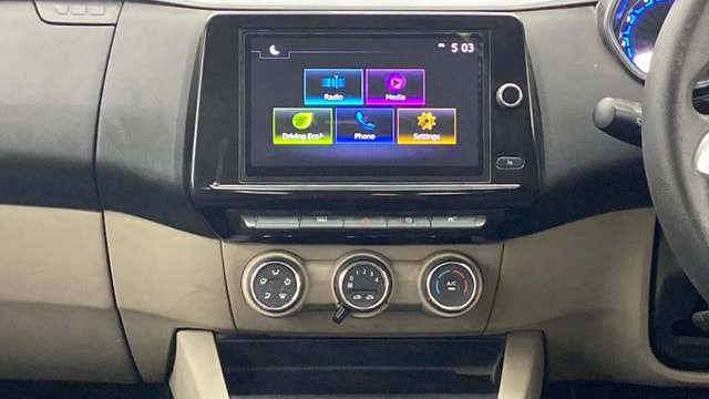 View Renault Triber Image 18 Used Renault Triber Image 18