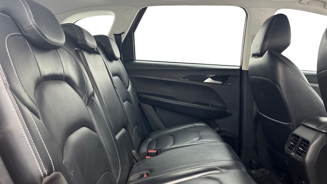 View MG Hector Image 37 Used MG Hector Image 37