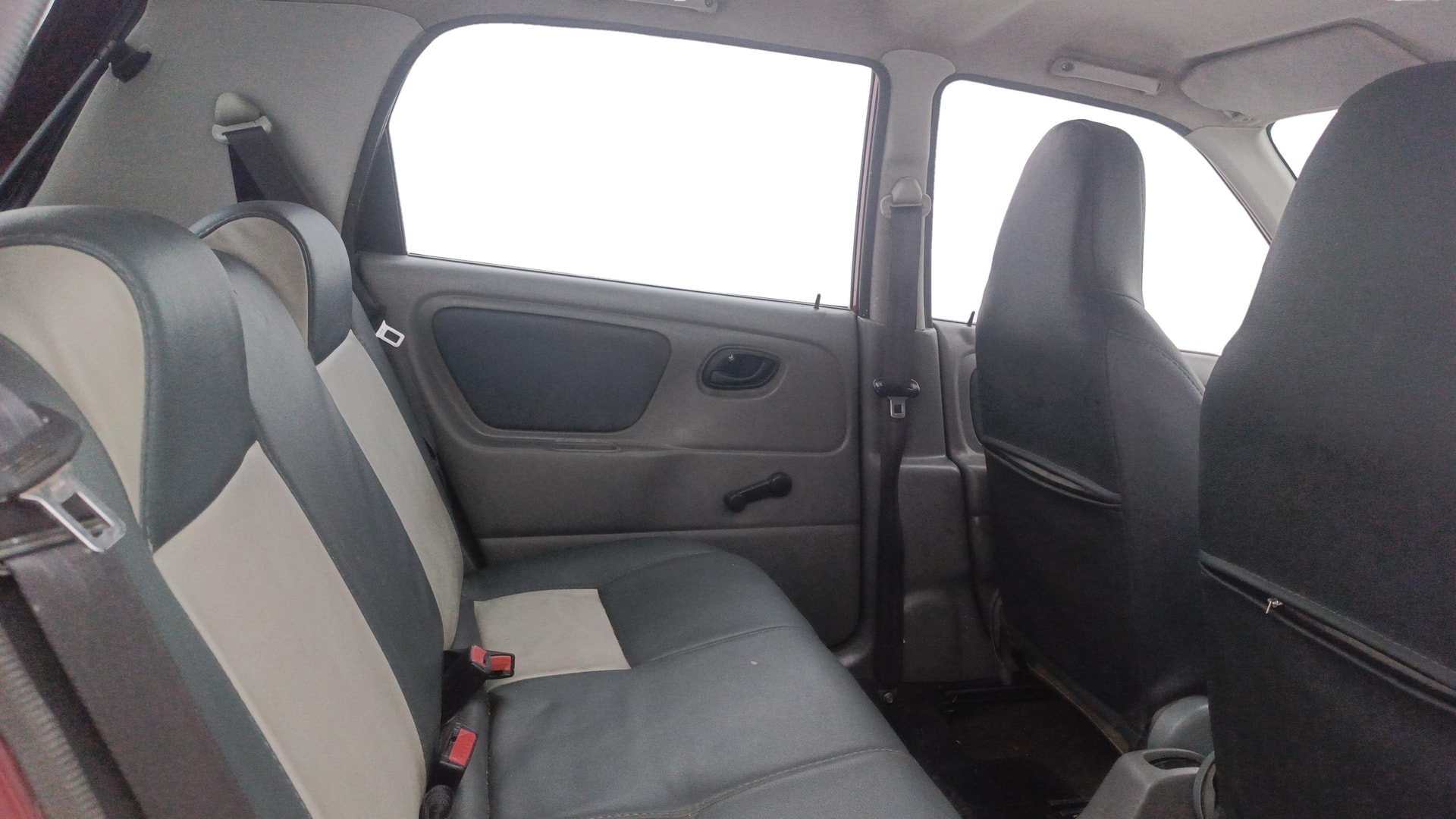 View 2013 Maruti Suzuki Alto K10 LX Image 33 Used 2013 Maruti Suzuki Alto K10 LX Image 33