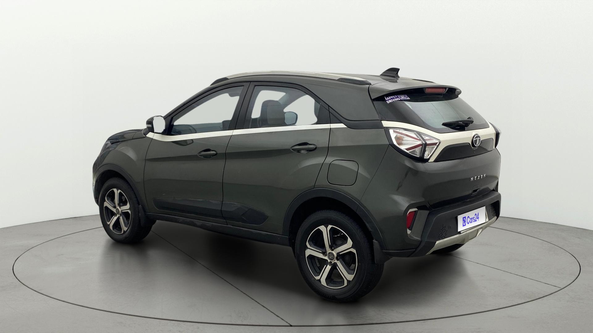 View 2021 Tata Nexon Revotron XE Image 2 Used 2021 Tata Nexon Revotron XE Image 2