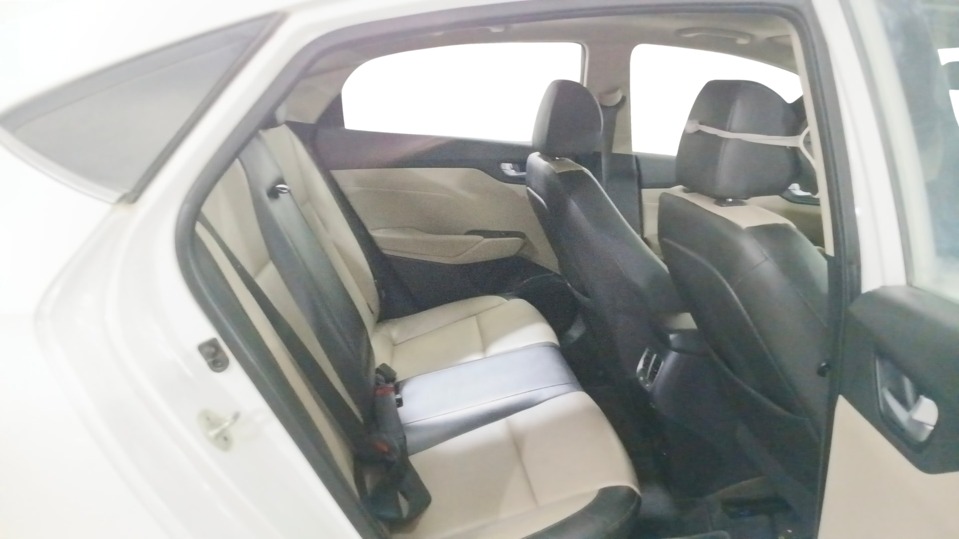 View 2018 Hyundai Verna 1.6 VTVT SX (O) Image 31 Used 2018 Hyundai Verna 1.6 VTVT SX (O) Image 31