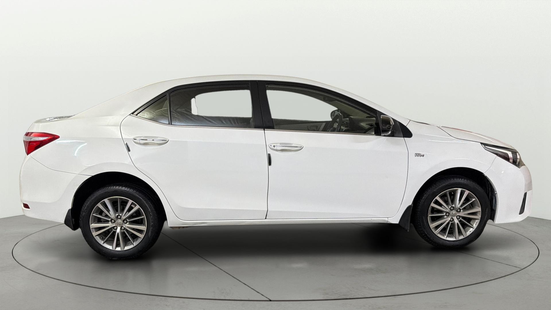 View 2016 Toyota Corolla Altis 1.8 VL AT Image 9 Used 2016 Toyota Corolla Altis 1.8 VL AT Image 9