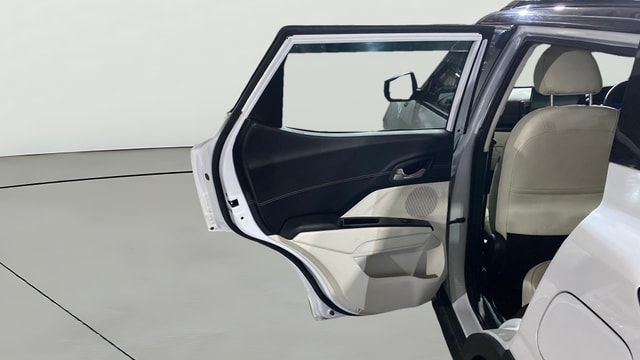 View Mahindra XUV 3XO Image 15 Used Mahindra XUV 3XO Image 15