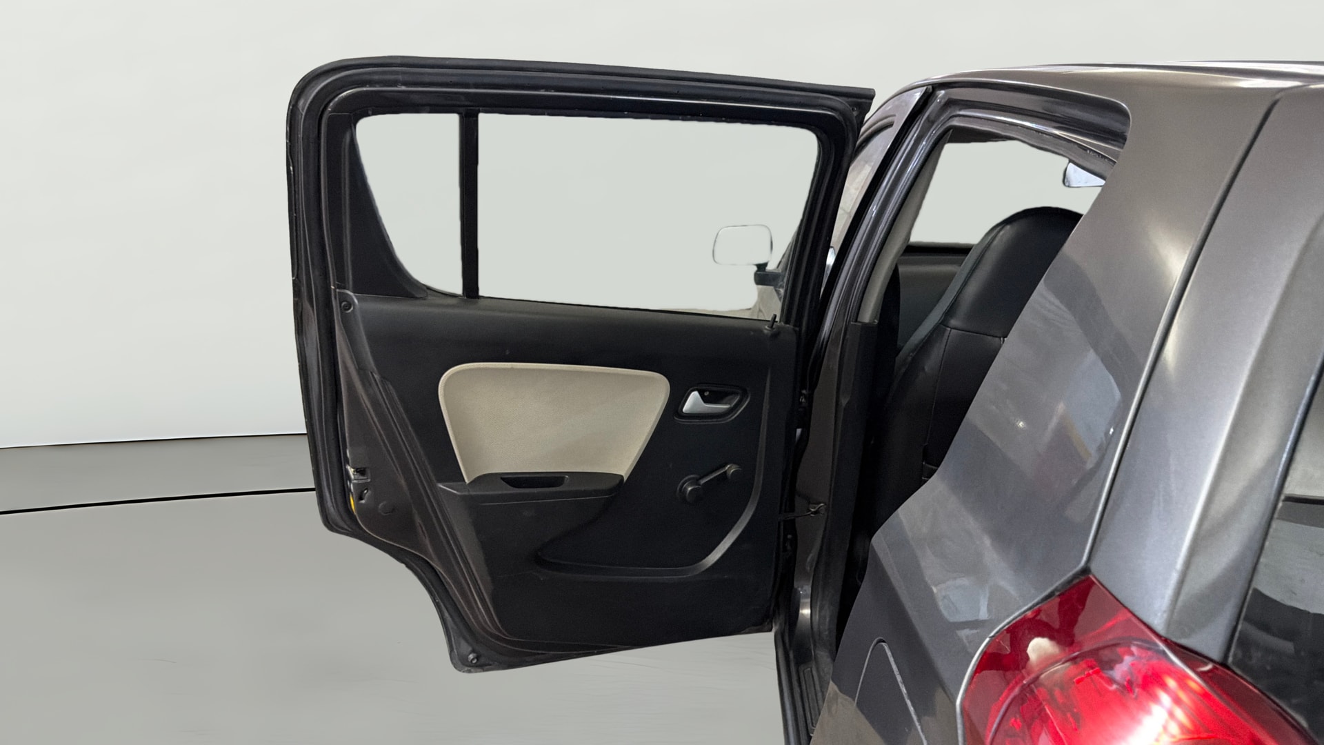 View 2022 Maruti Suzuki 1000 Base Variant Image 22 Used 2022 Maruti Suzuki 1000 Base Variant Image 22