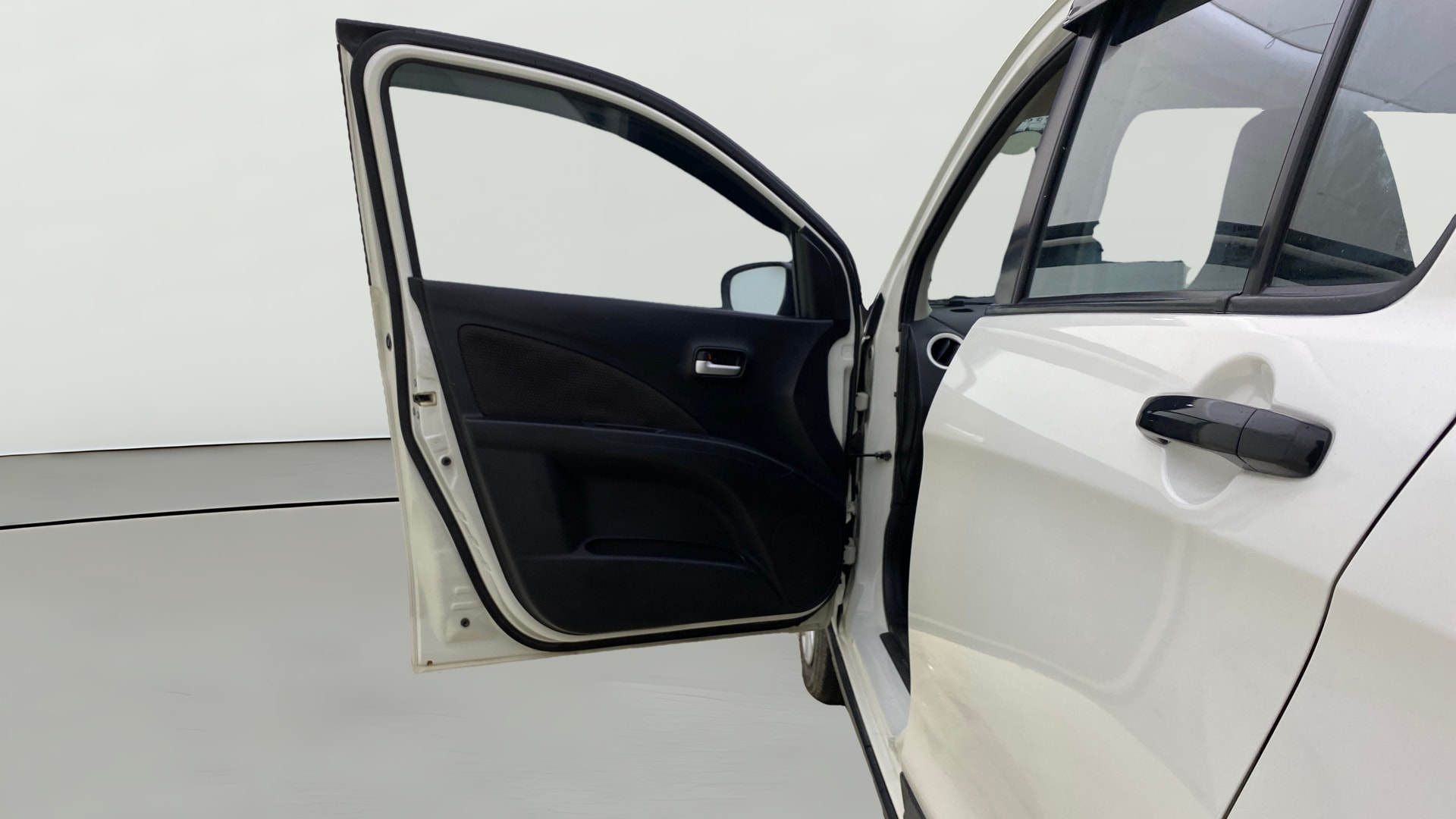 View 2018 Maruti Suzuki 1000 Base Variant Image 31 Used 2018 Maruti Suzuki 1000 Base Variant Image 31