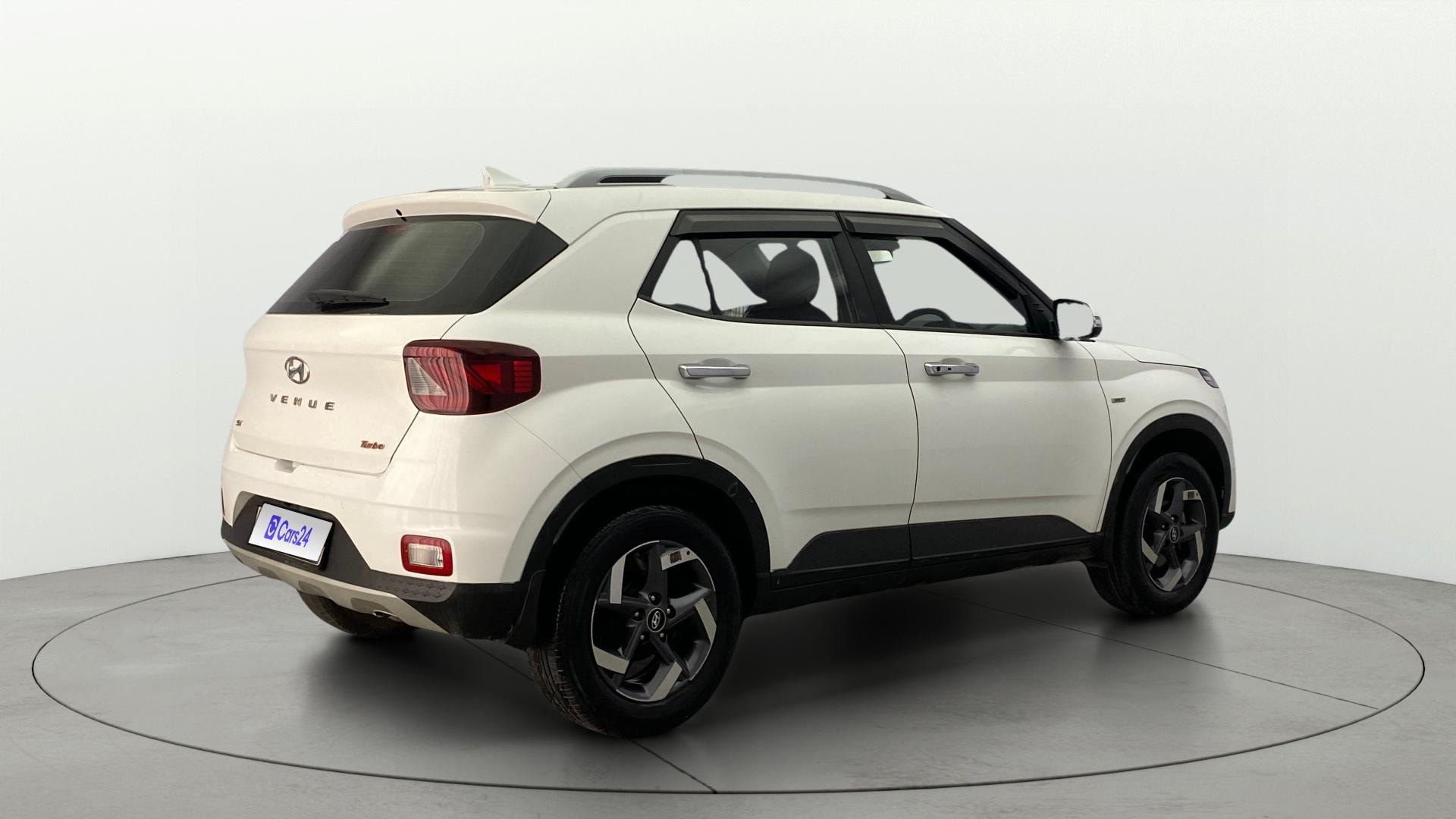 View 2022 Hyundai Venue SX (O) 1.0 iMT Petrol Image 45 Used 2022 Hyundai Venue SX (O) 1.0 iMT Petrol Image 45